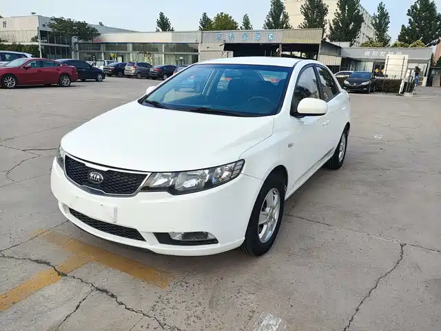 Kia Forte 2012 1.6L MT GLS Commemorative Edition
