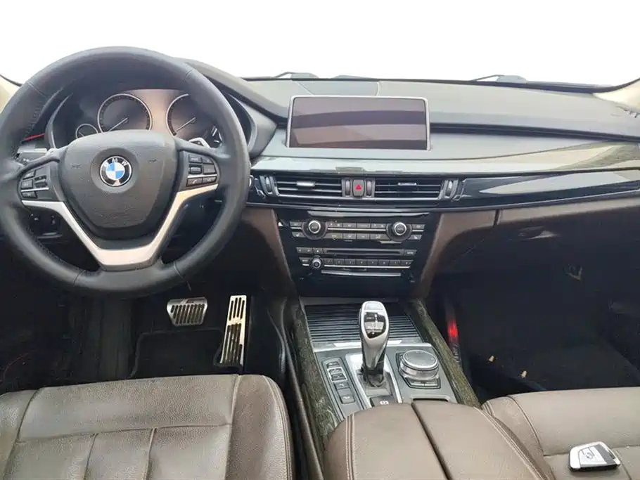 BMW X5 (Import) 2017 xDrive35i Leading Edition фото 12