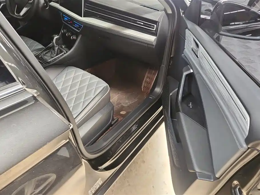 Volkswagen Sagitar 2023 300TSI DSG Surpassing Edition фото 8