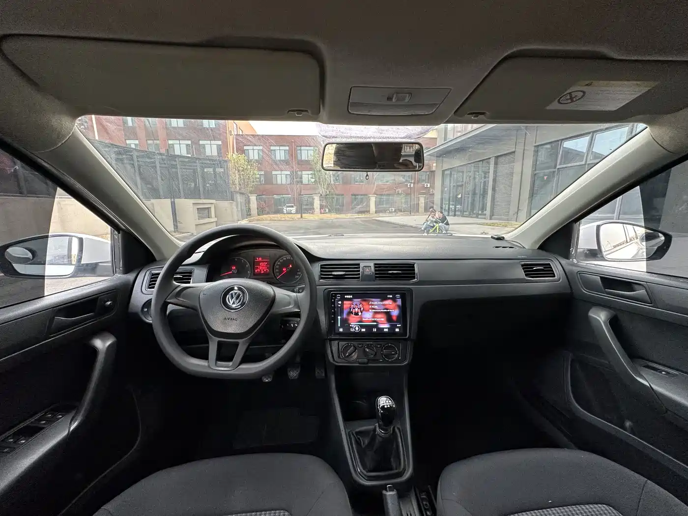Volkswagen Santana 2016 1.6L Manual Trend Edition фото 4