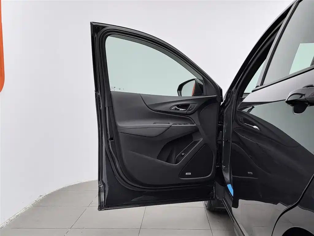 Chevrolet Equinox 2021 550T RS 4WD Intelligent Defender Edition фото 8