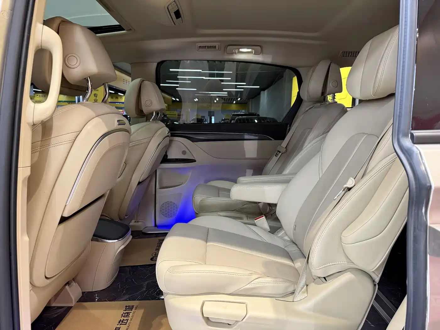 Buick GL8 2023 ES Landmaster Exclusive фото 9
