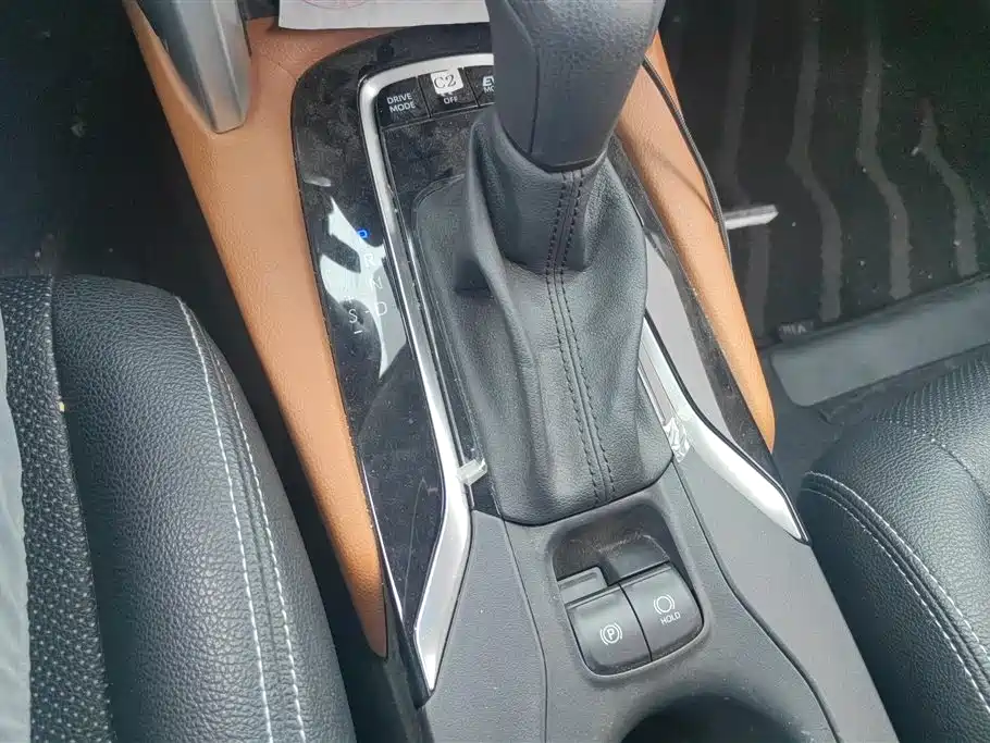 Toyota Corolla Cross 2023 Hybrid 2.0L Pioneer Edition фото 16