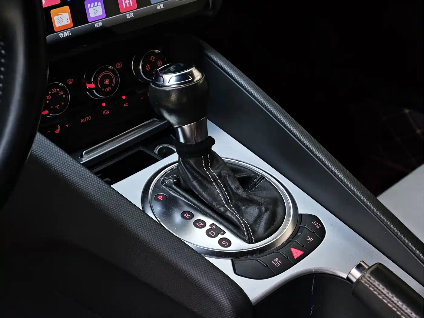 Audi TT 2010 TT 2.0TFSI Collector's Edition фото 19