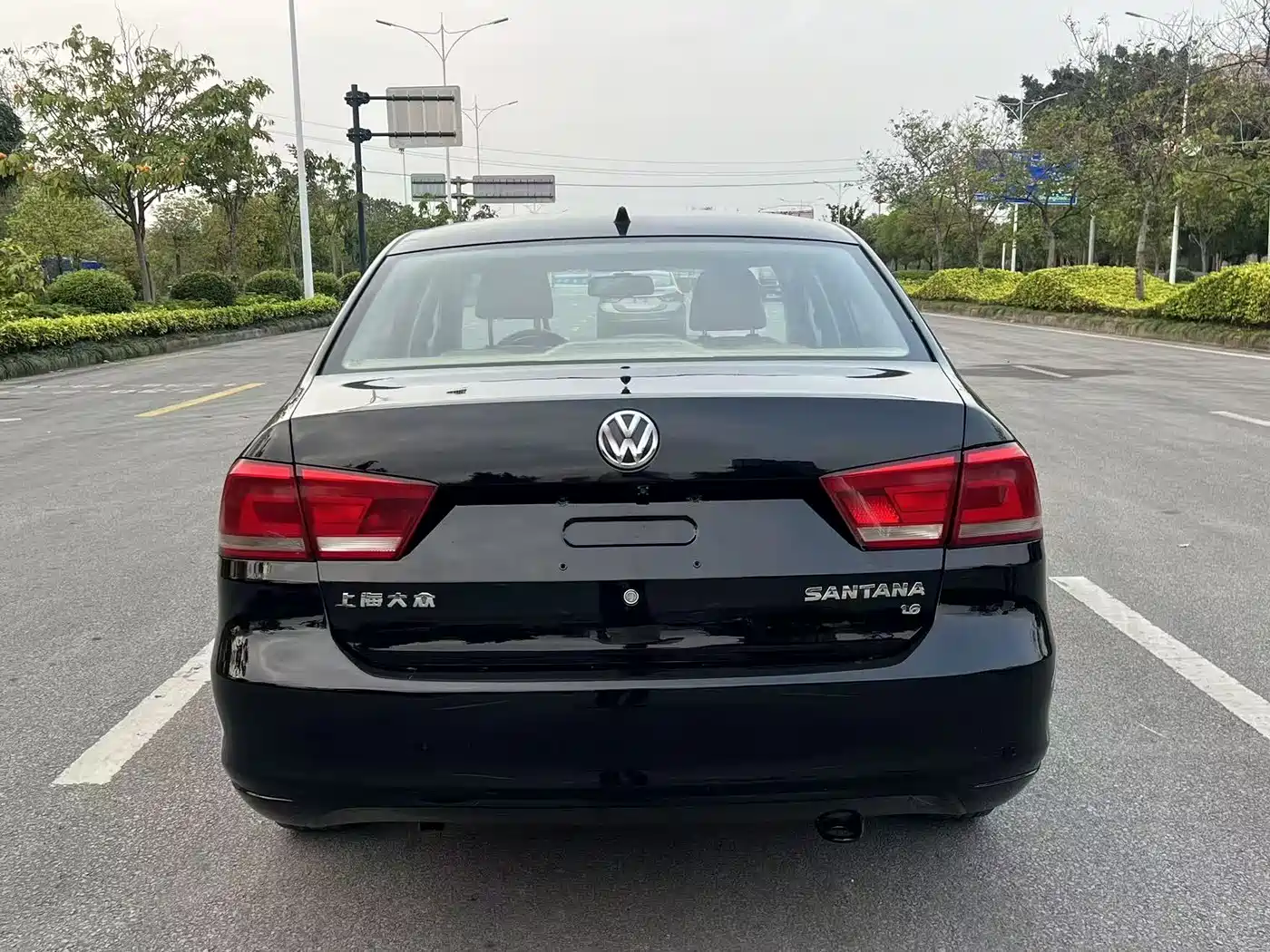 Volkswagen Santana 2013 1.6L Manual Comfort Edition фото 5