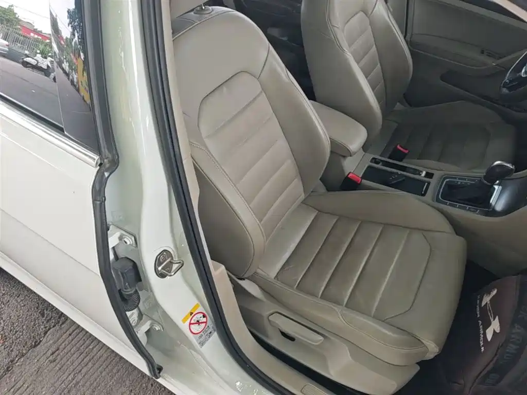 Volkswagen Golf 2015 1.4TSI Automatic Luxury фото 25