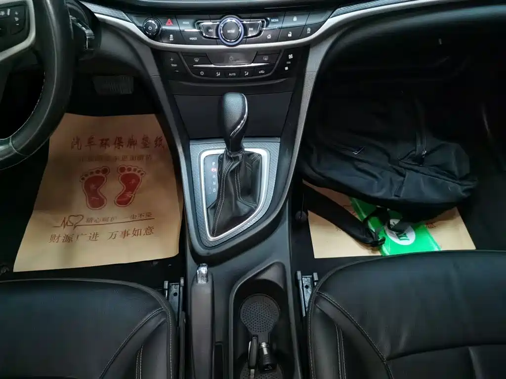 Buick Excelle 2019 18T Auto Connected Elite China VI фото 10
