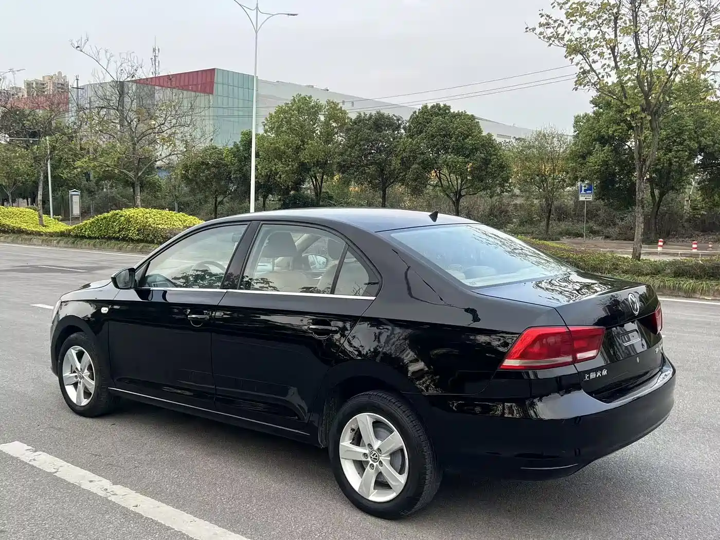 Volkswagen Santana 2013 1.6L Manual Comfort Edition фото 4
