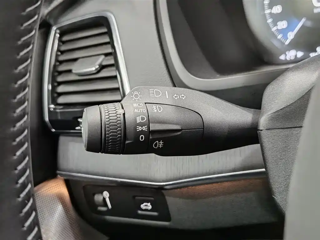 Volvo XC90 2022 B6 Smart Elegance Luxury 7-Seater фото 21