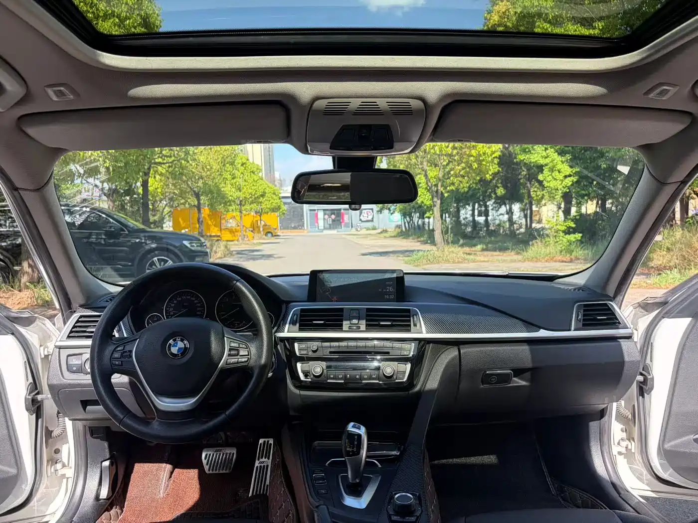 BMW 3 Series 2016 320Li Progressive фото 5