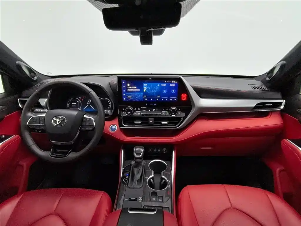 TOYOTA HIGHLANDER