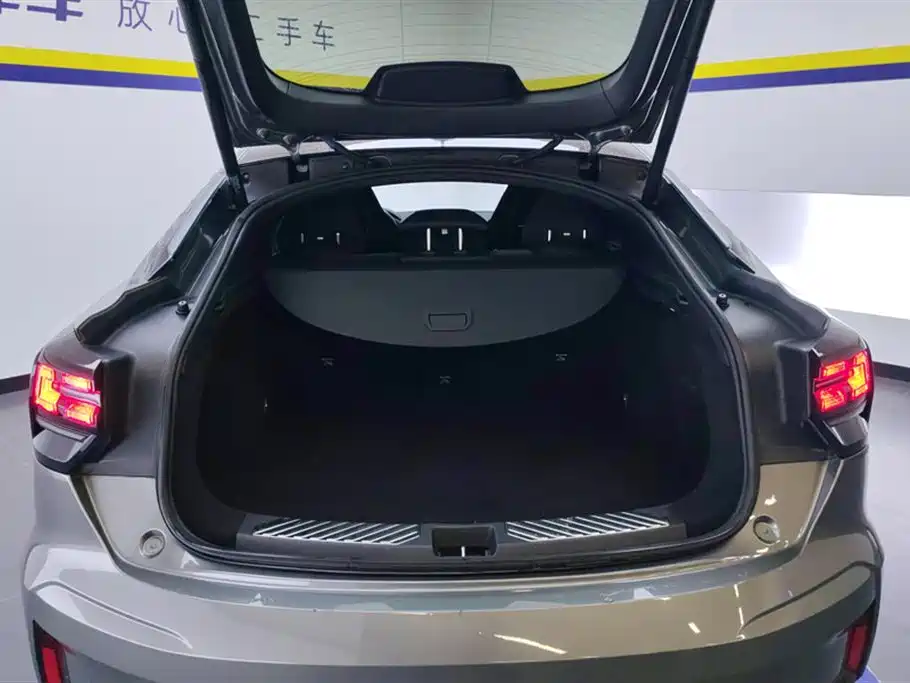 Lynk & Co 05 2020 2.0TD 4WD Halo Edition фото 4