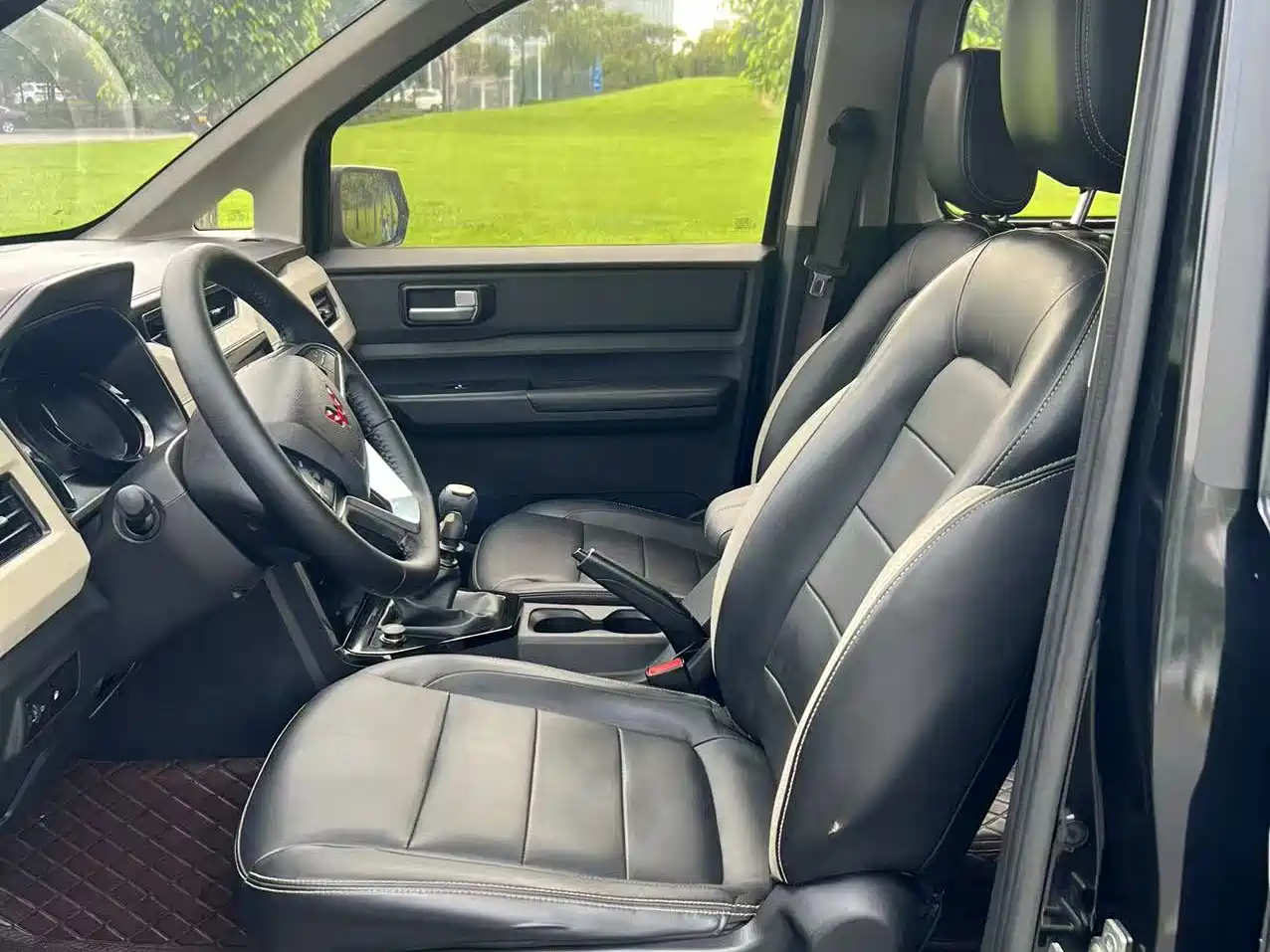 Wuling Motors Wuling Journey 2022 2021 1.5T Manual Luxury Edition
