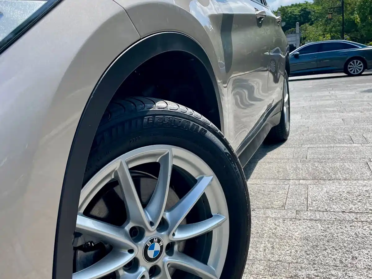BMW X1 2019 sDrive18Li Fashion Model фото 6