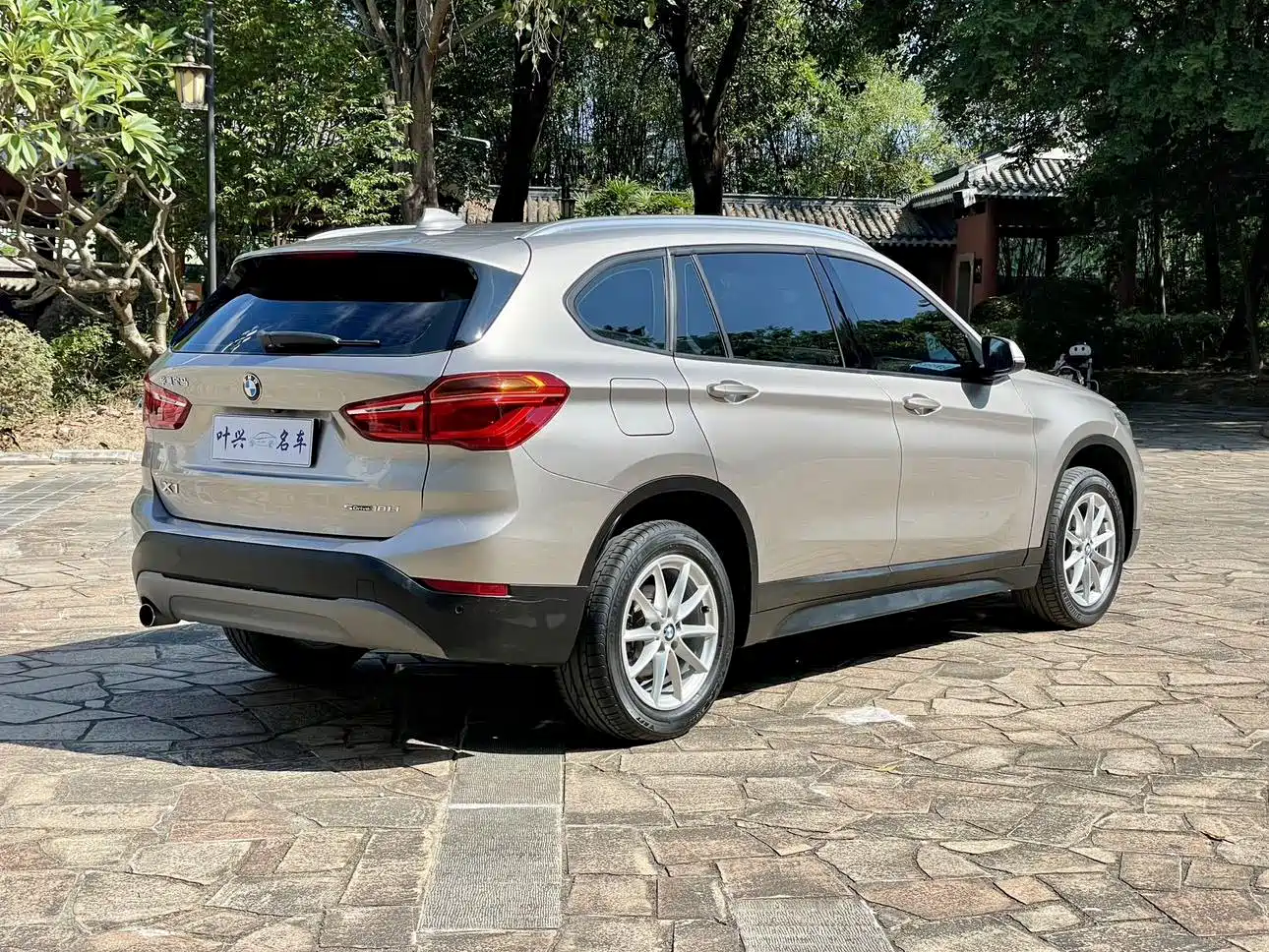 BMW X1 2019 sDrive18Li Fashion Model фото 15