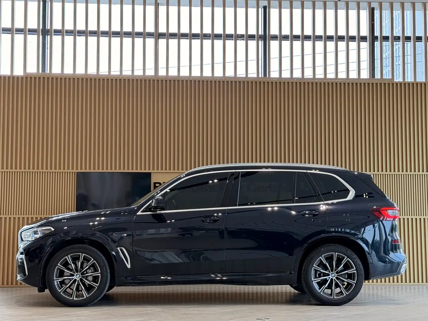 BMW X5 2022 Facelift xDrive 30Li Premium M Sport Package фото 2