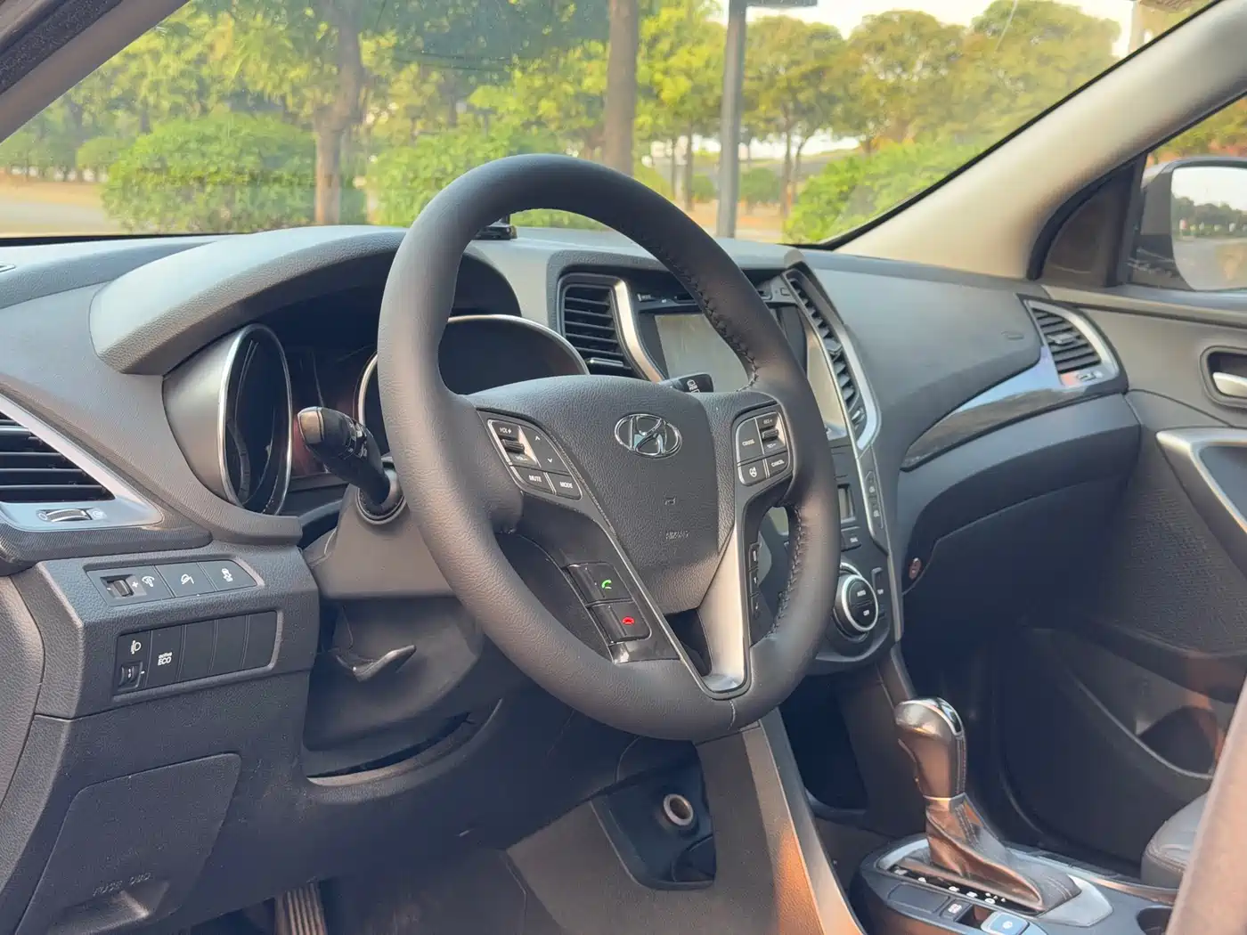 Hyundai Santa Fe 2013 Model 2.4L Automatic 2WD Smart фото 7