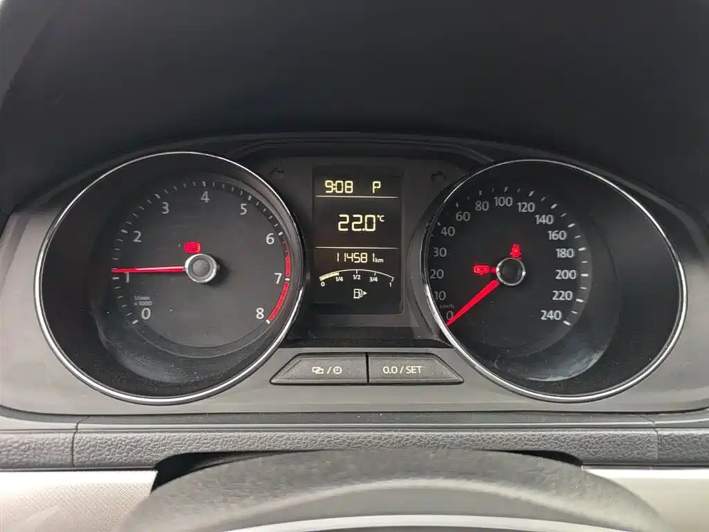 Volkswagen Lavida 2017 230TSI DSG Comfort Edition фото 12