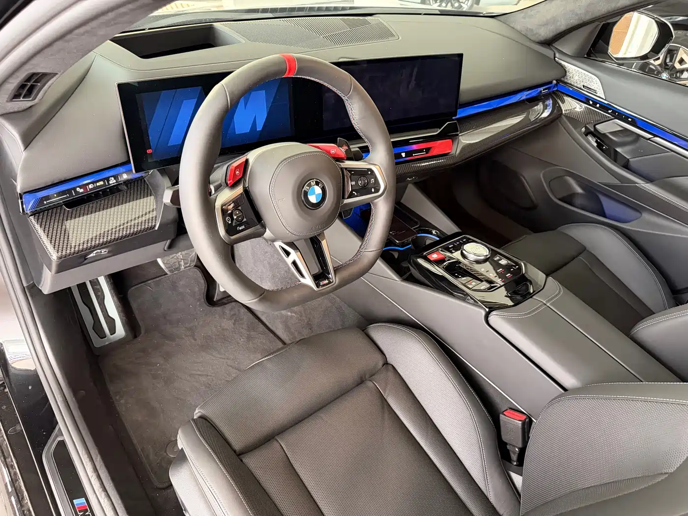 BMW M5 New Energy 2025 M5 фото 10
