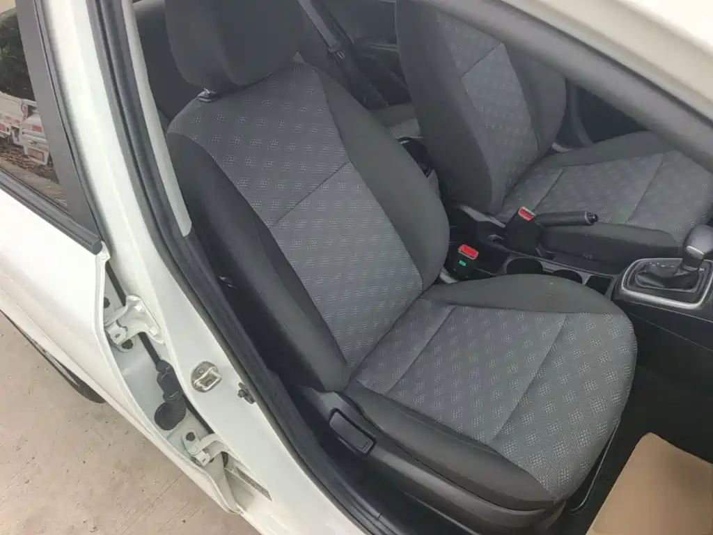 Kia K2 2018 2017 Sedan 1.4L AT GLS