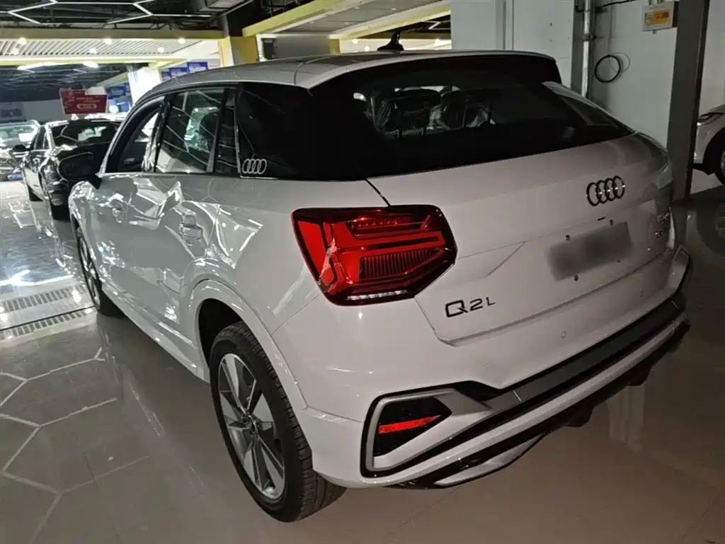 Audi Q2L 2025 35TFSI Fashion Dynamic фото 5