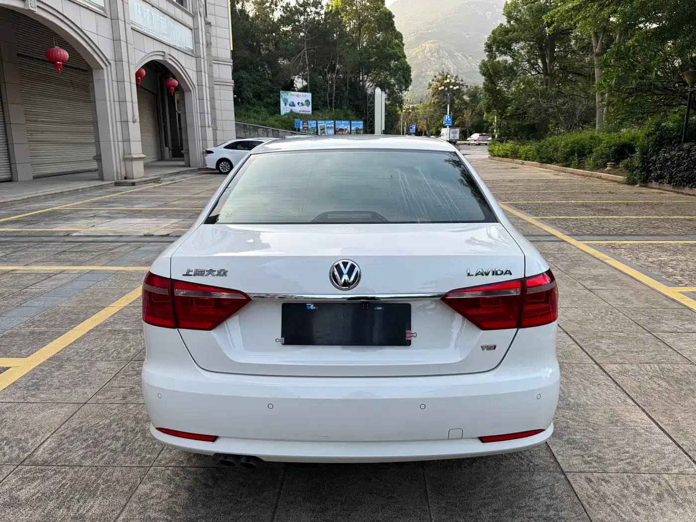 Volkswagen Lavida 2013 Facelift 1.4TSI DSG Comfort фото 8