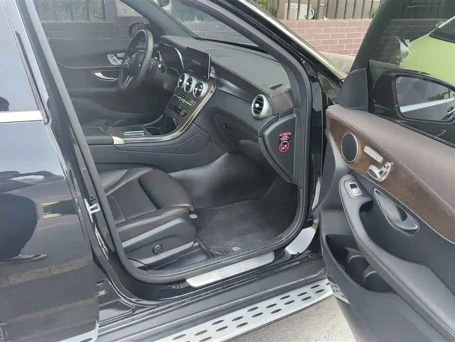 Mercedes-Benz GLC 2022 Facelift GLC 300 L 4MATIC Dynamic Collector's Edition фото 8
