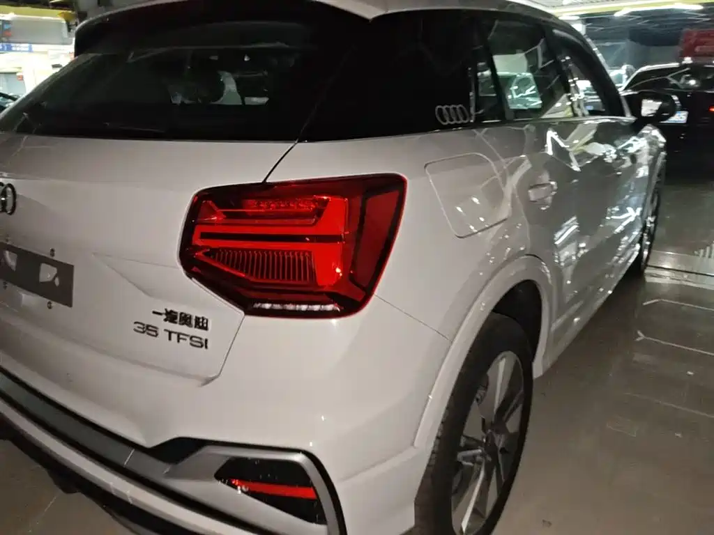Audi Q2L 2025 35TFSI Fashion Dynamic фото 8