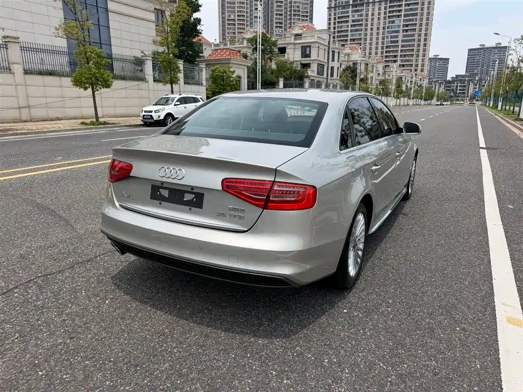 Audi A4L 2016 35 TFSI Collector's Edition S line Comfort фото 7