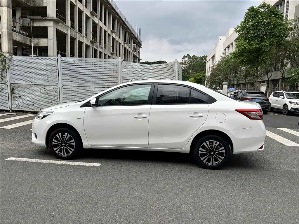 Toyota Vios 2016 1.5L Automatic Zhi Zhen Xing Yao Edition фото 2