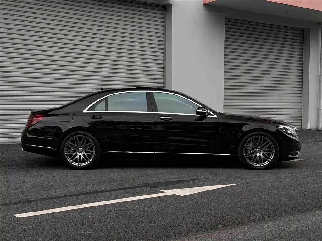 Фото 3 - Brabus S-Class