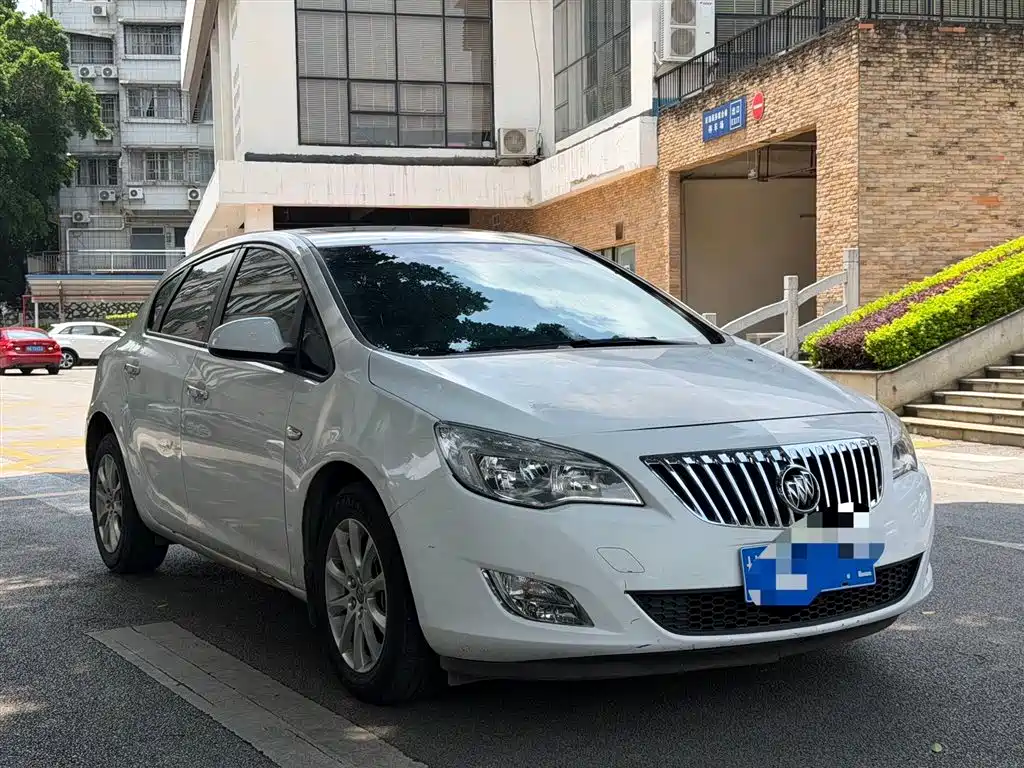 Buick Excelle 2012 XT 1.6L Automatic Fashion Edition фото 3