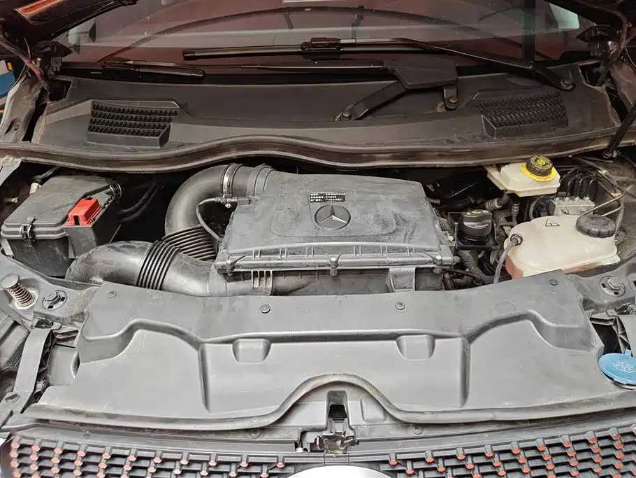 MERCEDES-BENZ V CLASS