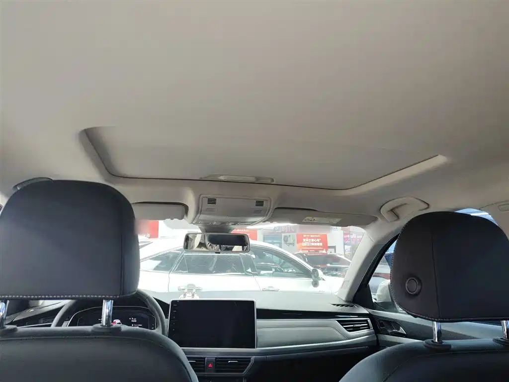 Volkswagen Bora 2023 300TSI DSG Premium Edition фото 14