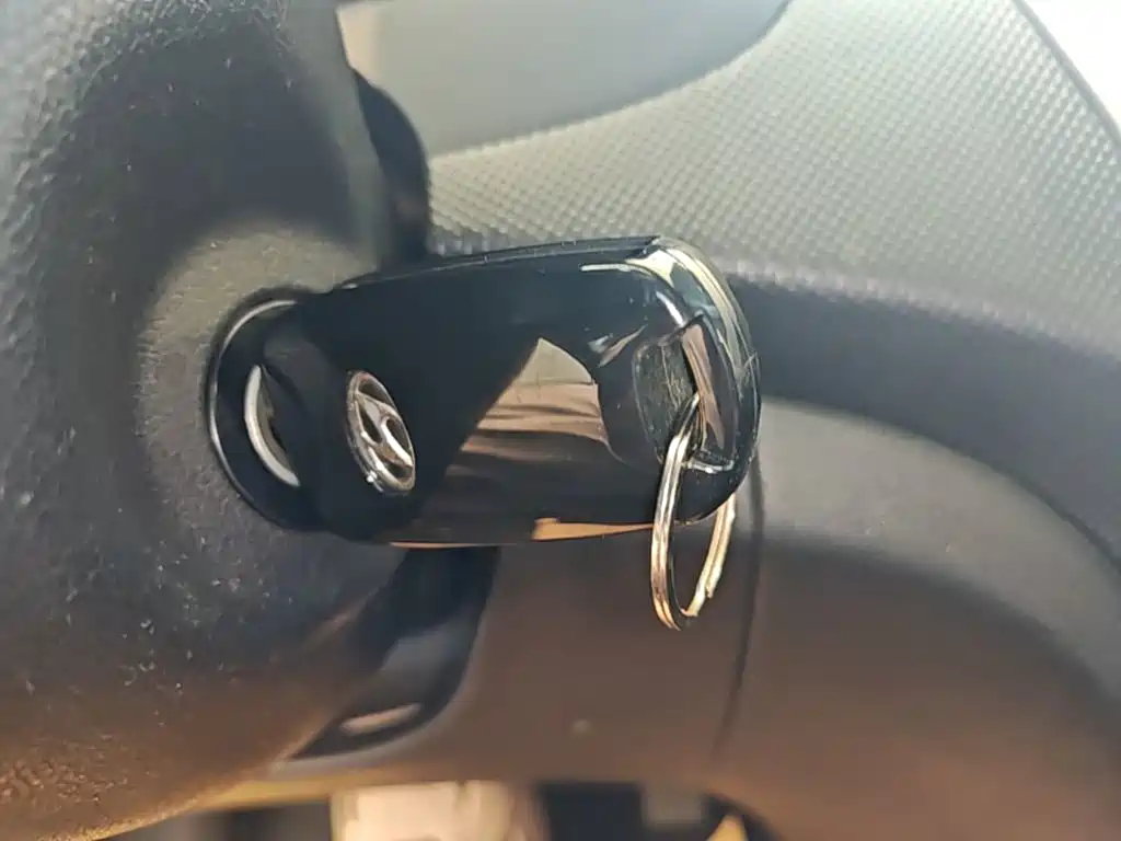Hyundai Reina 2016 2016 1.4L Automatic GLX Leading