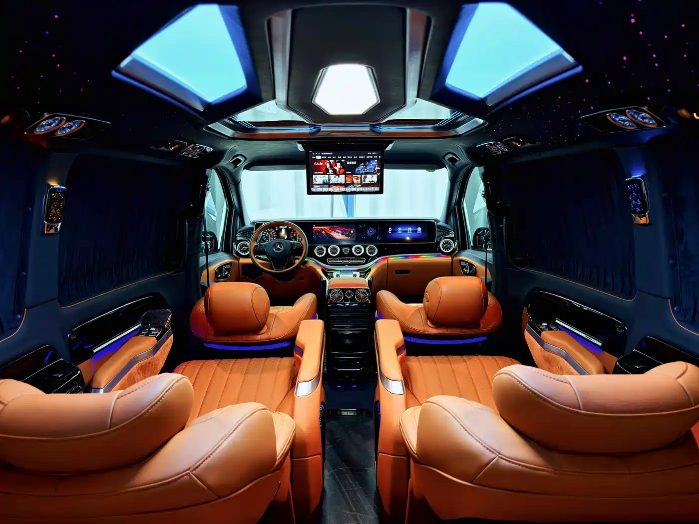Mercedes-Benz Vito 2023 2.0T Business 7-Seater фото 13
