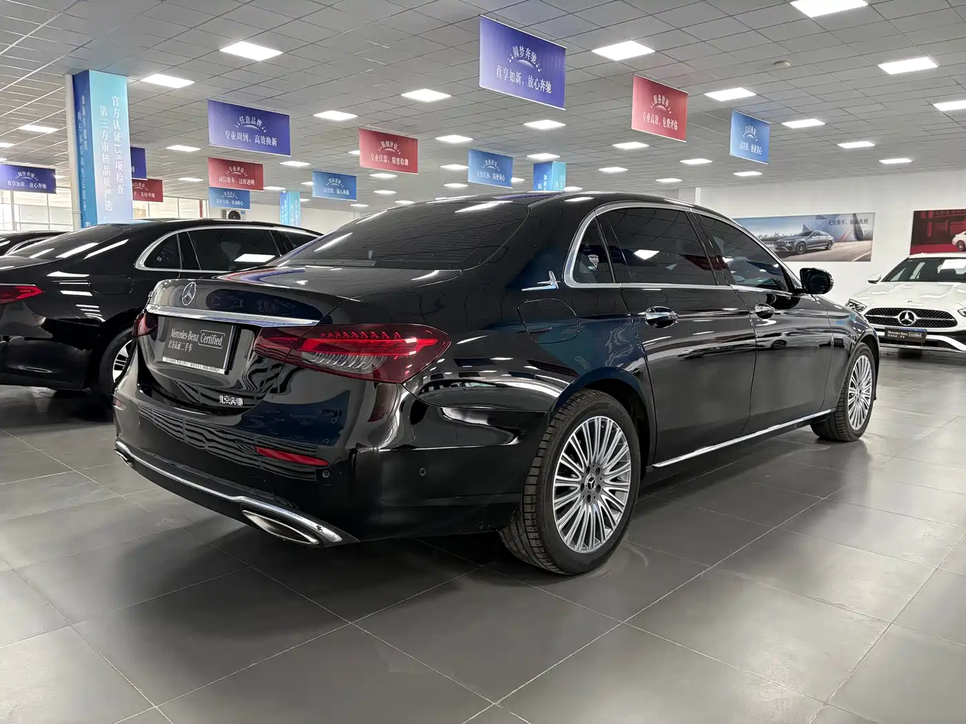 MERCEDES-BENZ E CLASS