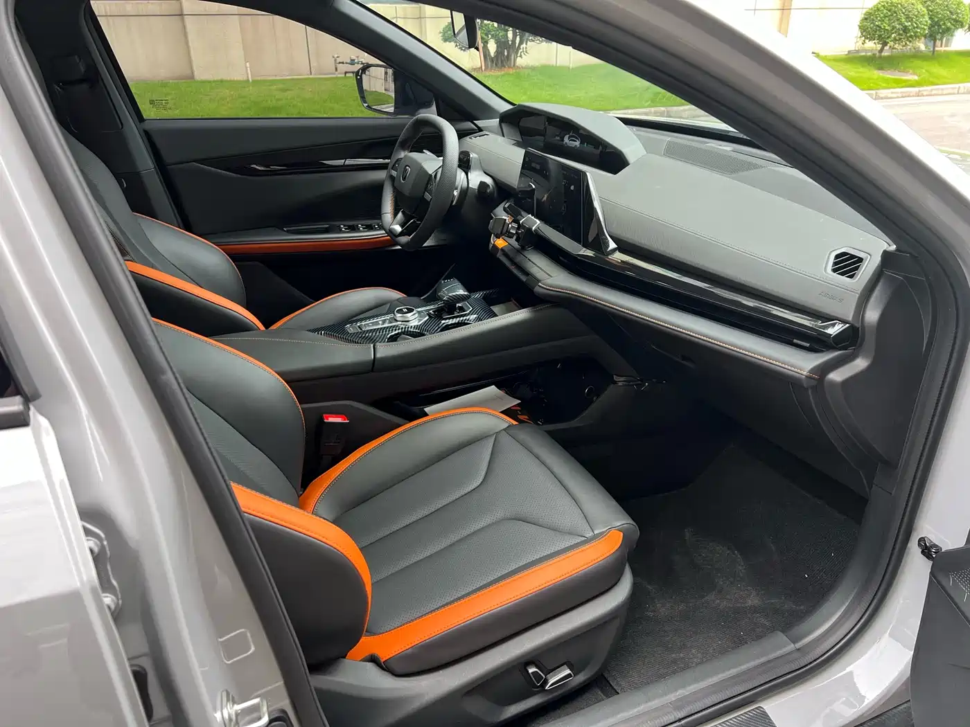 CHANGAN UNI-V