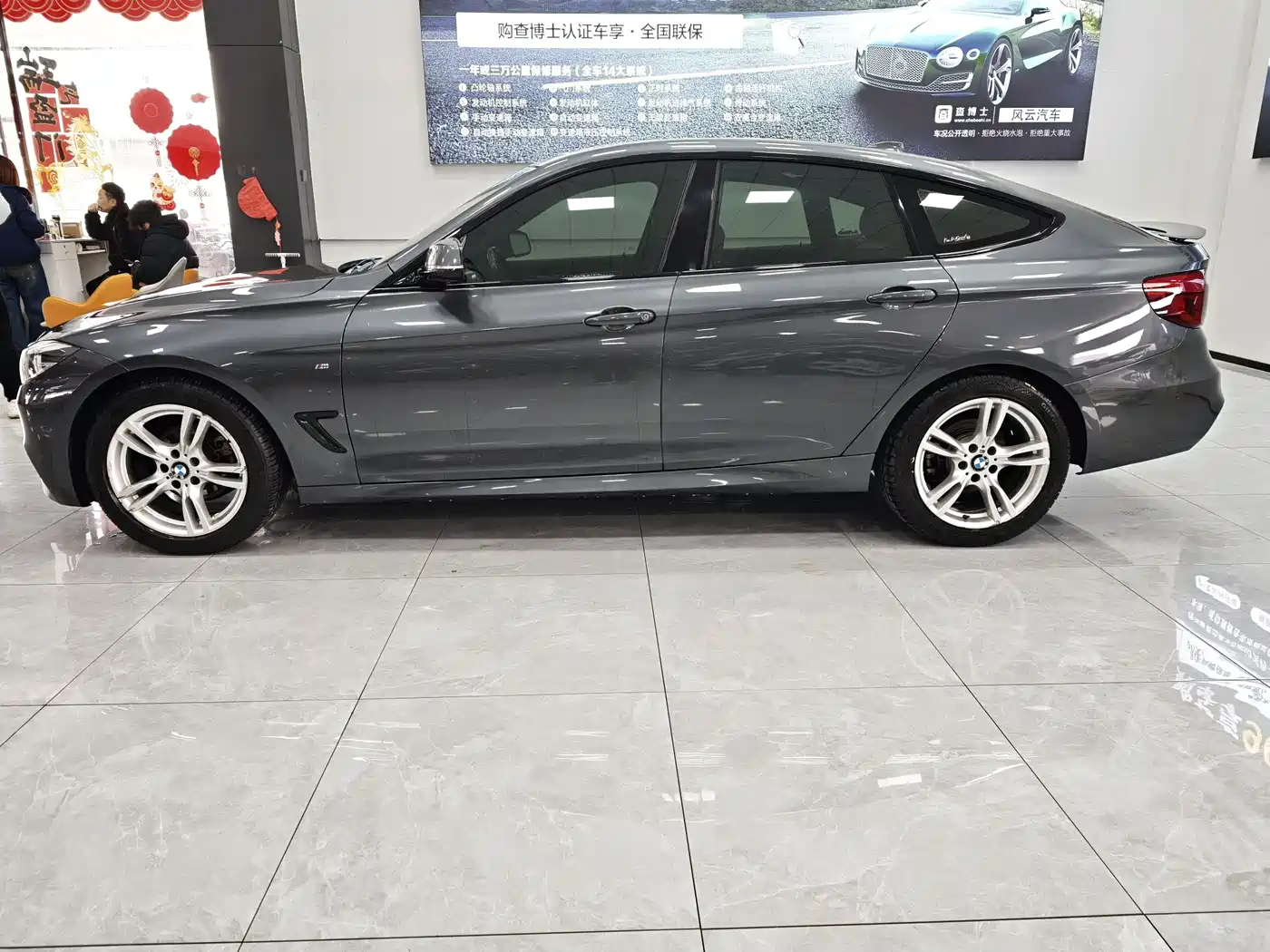 BMW 3 Series GT 2019 320i M Sport Model фото 18