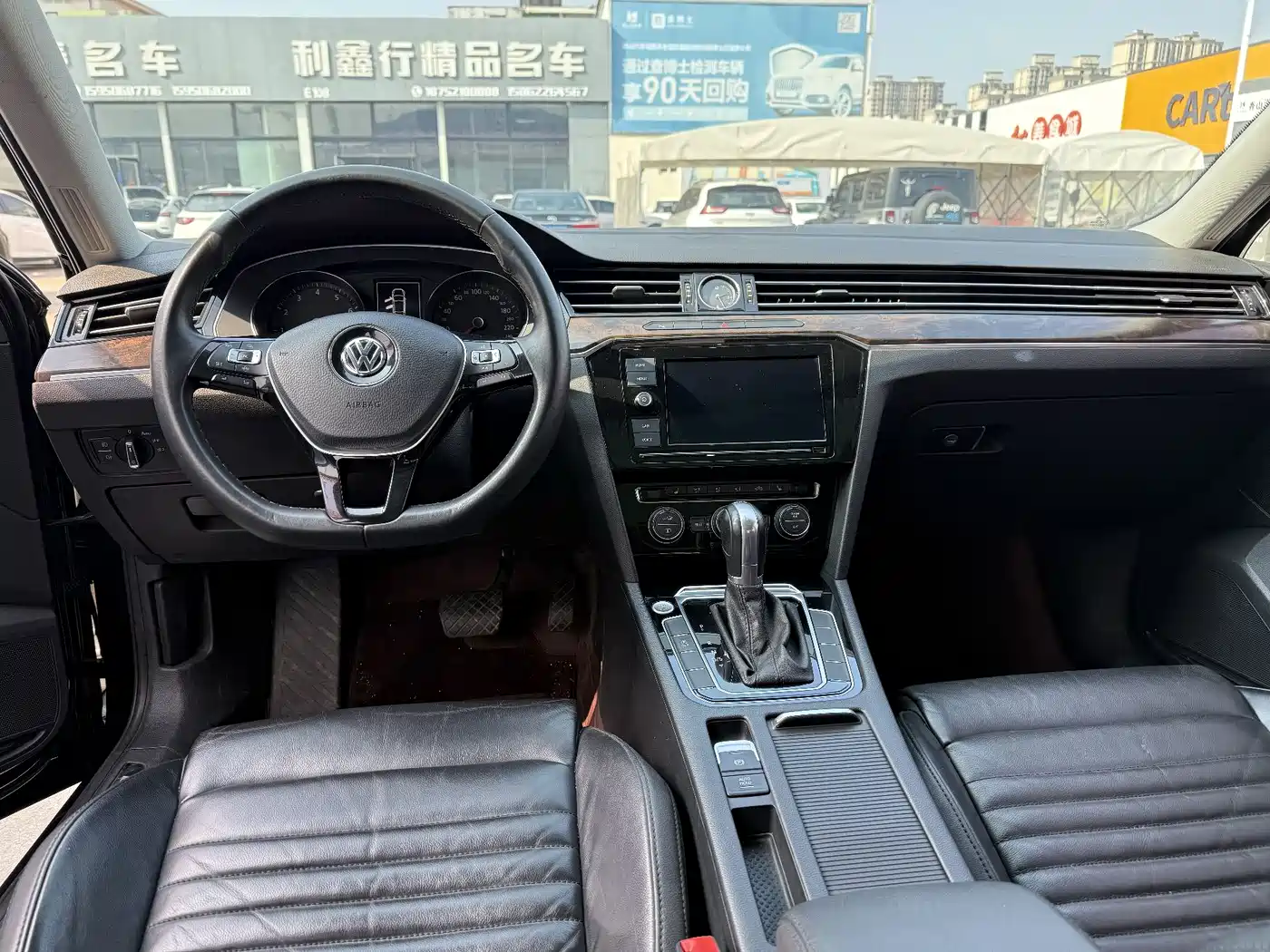 Volkswagen Magotan 2019 330TSI DSG Luxury Class China VI фото 4