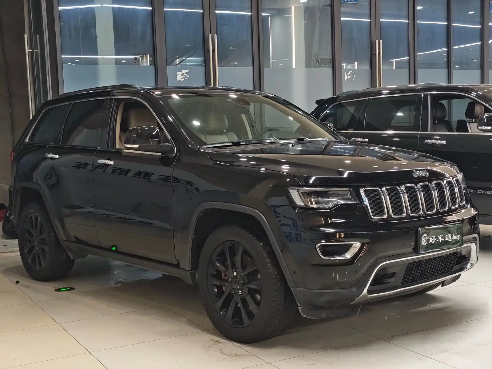 Фото 3 - Jeep Grand Cherokee (Import)