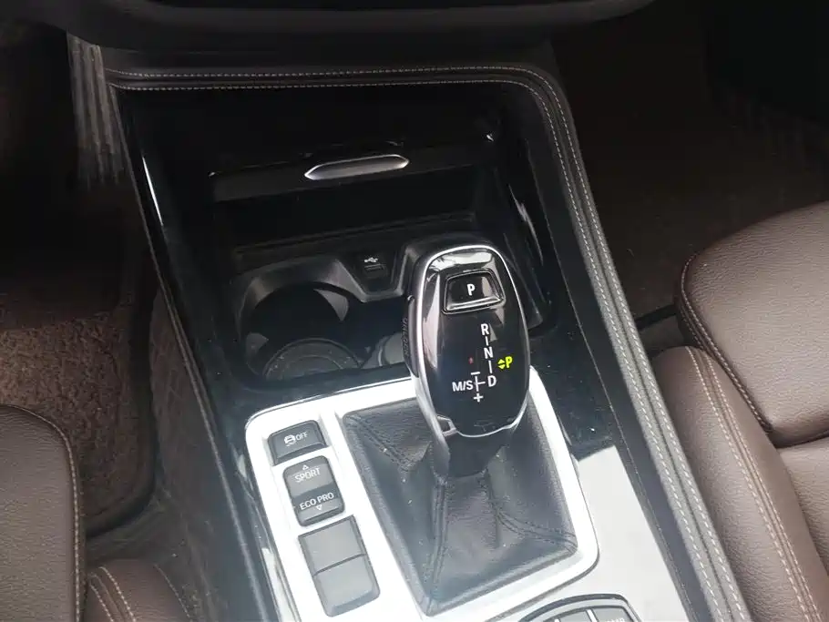 BMW 1 Series 2023 120i M Sport фото 16