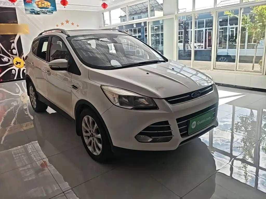 Фото 4 - Ford Kuga