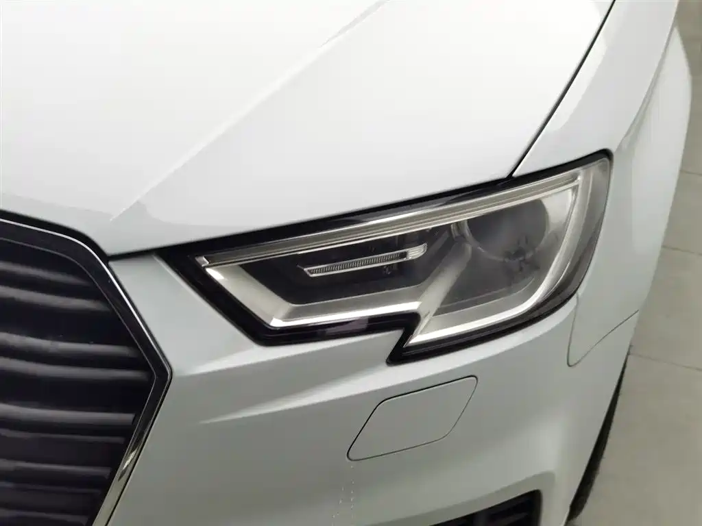 Audi A3 2018 30th Anniversary Sportback 35 TFSI Progressive фото 7