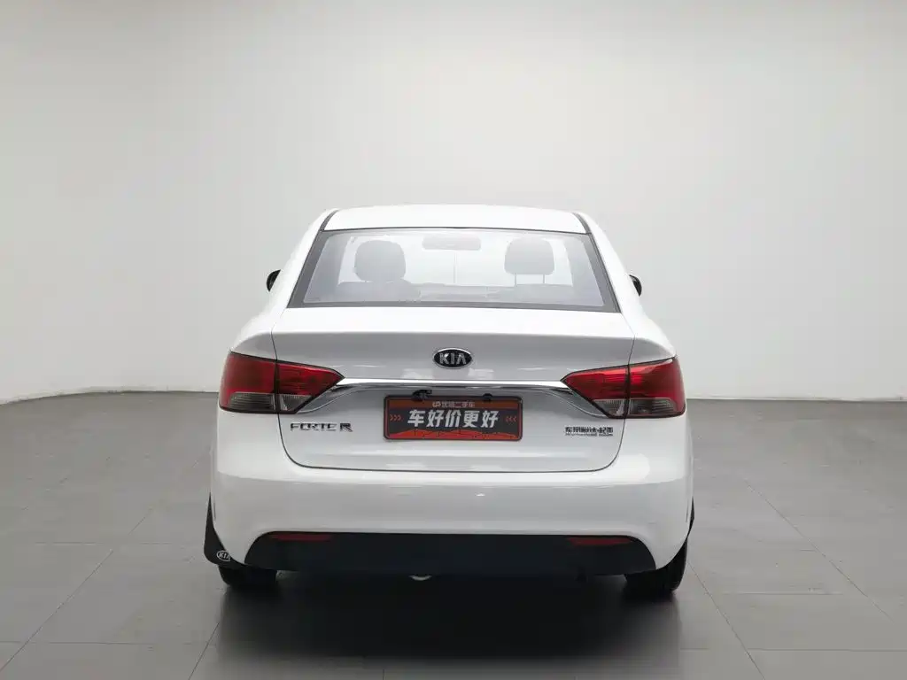 Kia Forte 2015 2014 1.6L MT GL