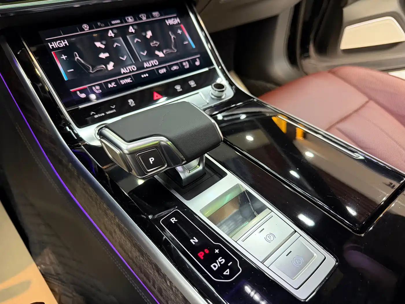 Audi A8 2021 A8L 55 TFSI quattro Premium фото 19
