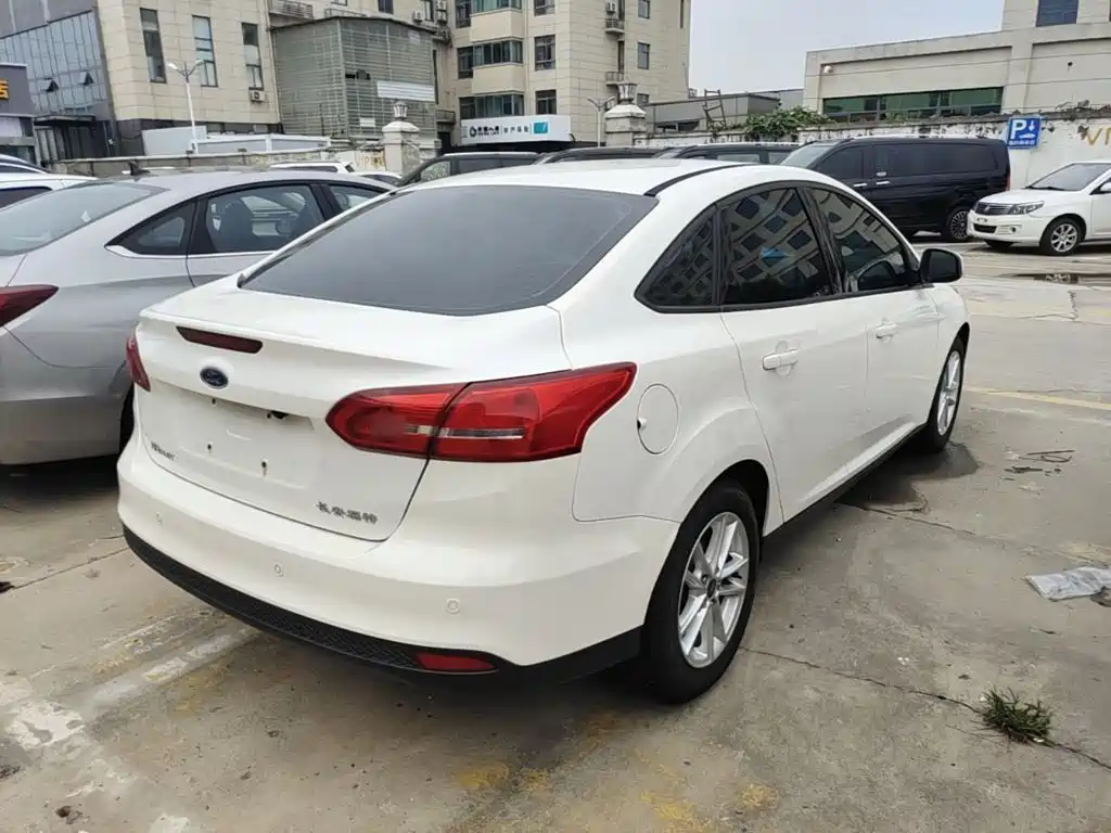 Ford Focus 2015 2015 Sedan 1.6L Automatic Trend