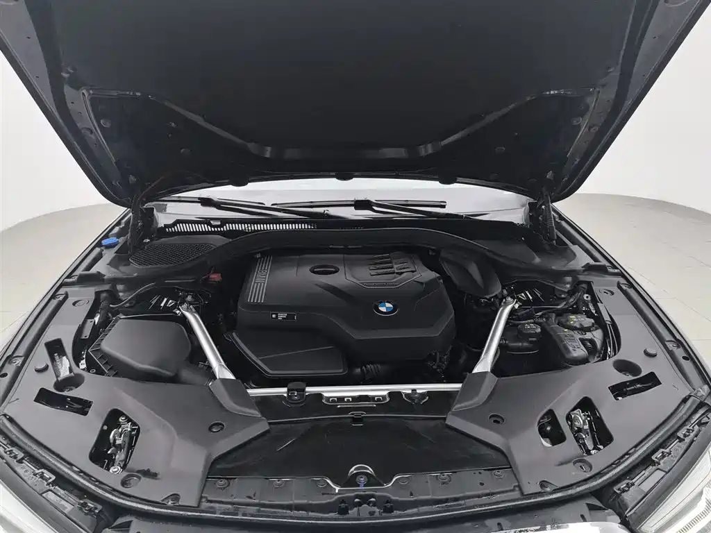 BMW 5 Series 2023 530Li Leading M Sport Package фото 6