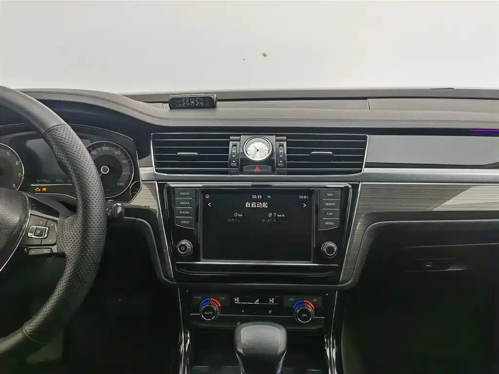 Volkswagen Phideon 2016 380TSI 2WD Prestige Edition фото 12