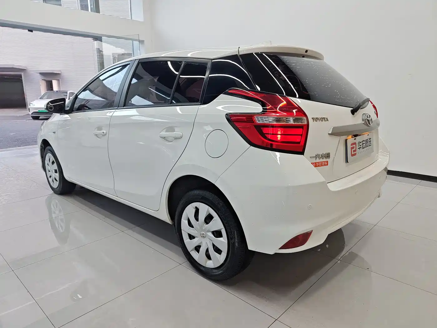 Toyota Vios FS 2017 1.5L CVT Fengchi Edition фото 3